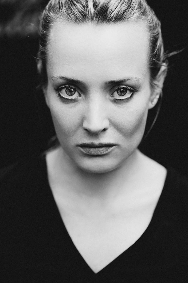 Portrait de la comédienne Caroline Besson