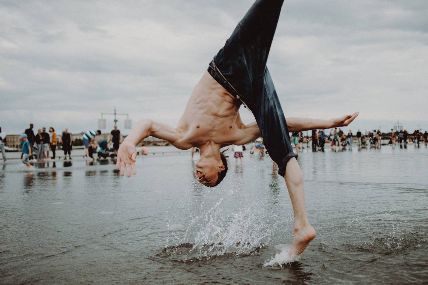 Bordeaux, danse sur le miroir d'eau