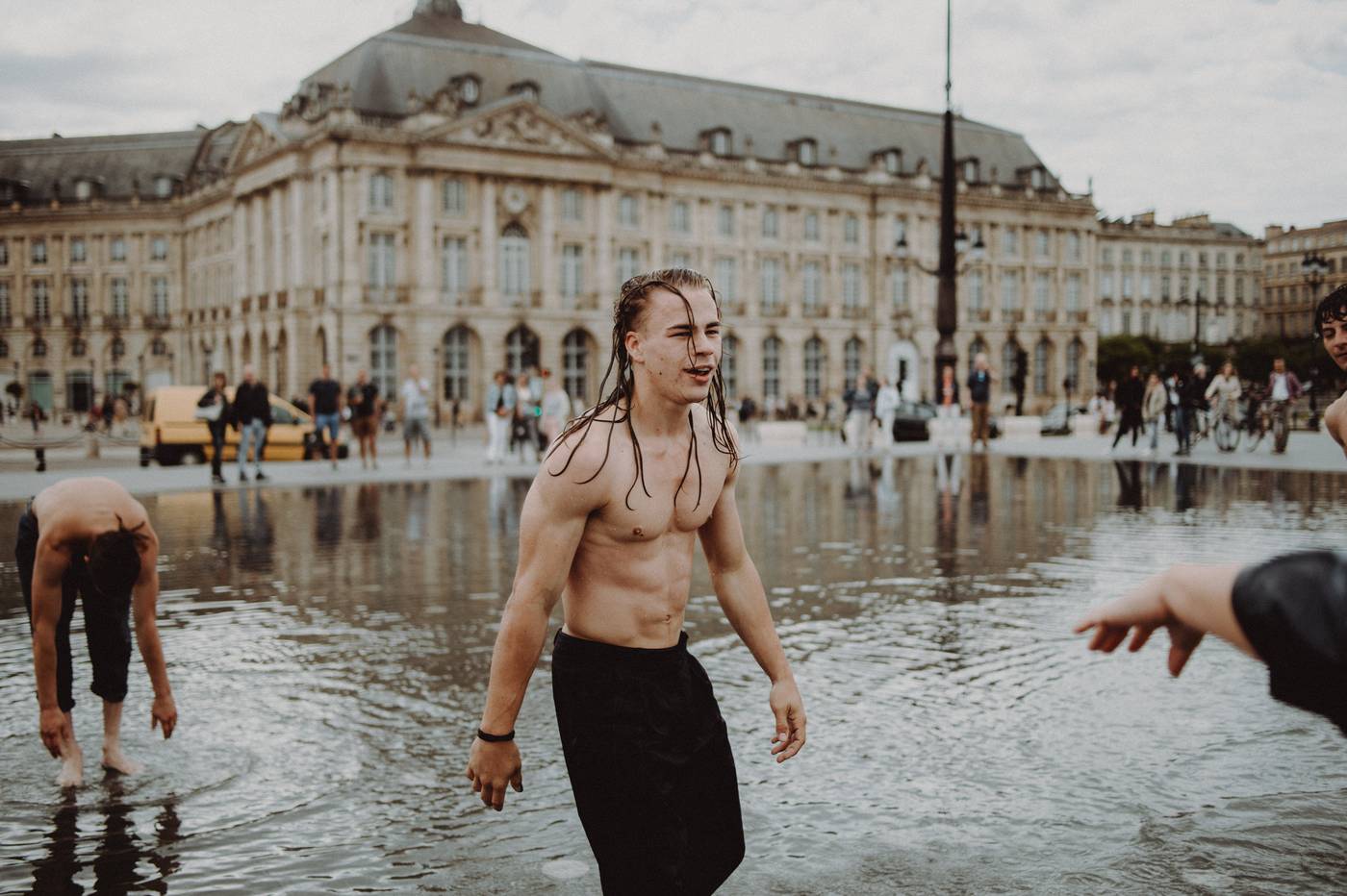 Bordeaux, danse sur le miroir d'eau