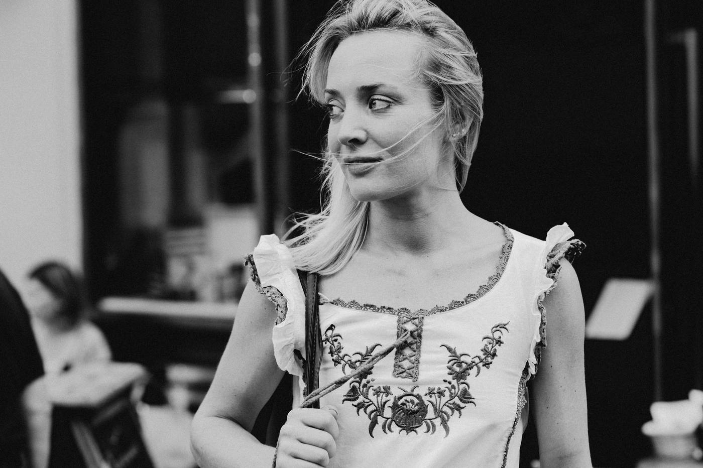 Portrait de la comédienne Caroline Besson